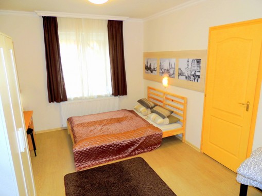   - Csalogány Apartman Kecskemét